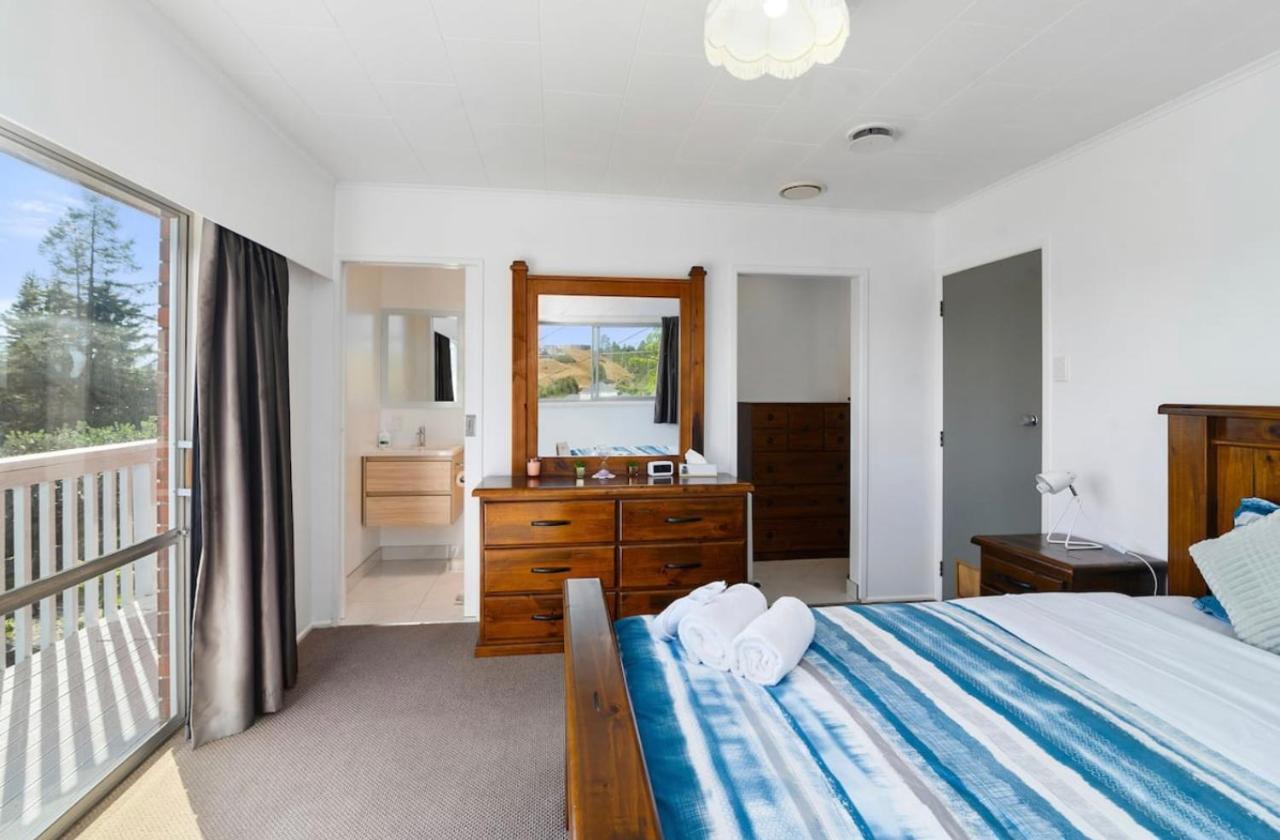 Spacious Utuhina Holiday House Rotorua Exterior photo