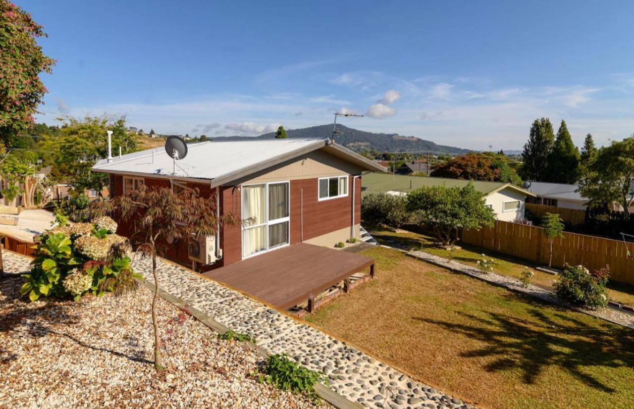 Spacious Utuhina Holiday House Rotorua Exterior photo