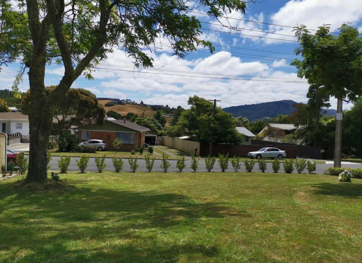 Spacious Utuhina Holiday House Rotorua Exterior photo