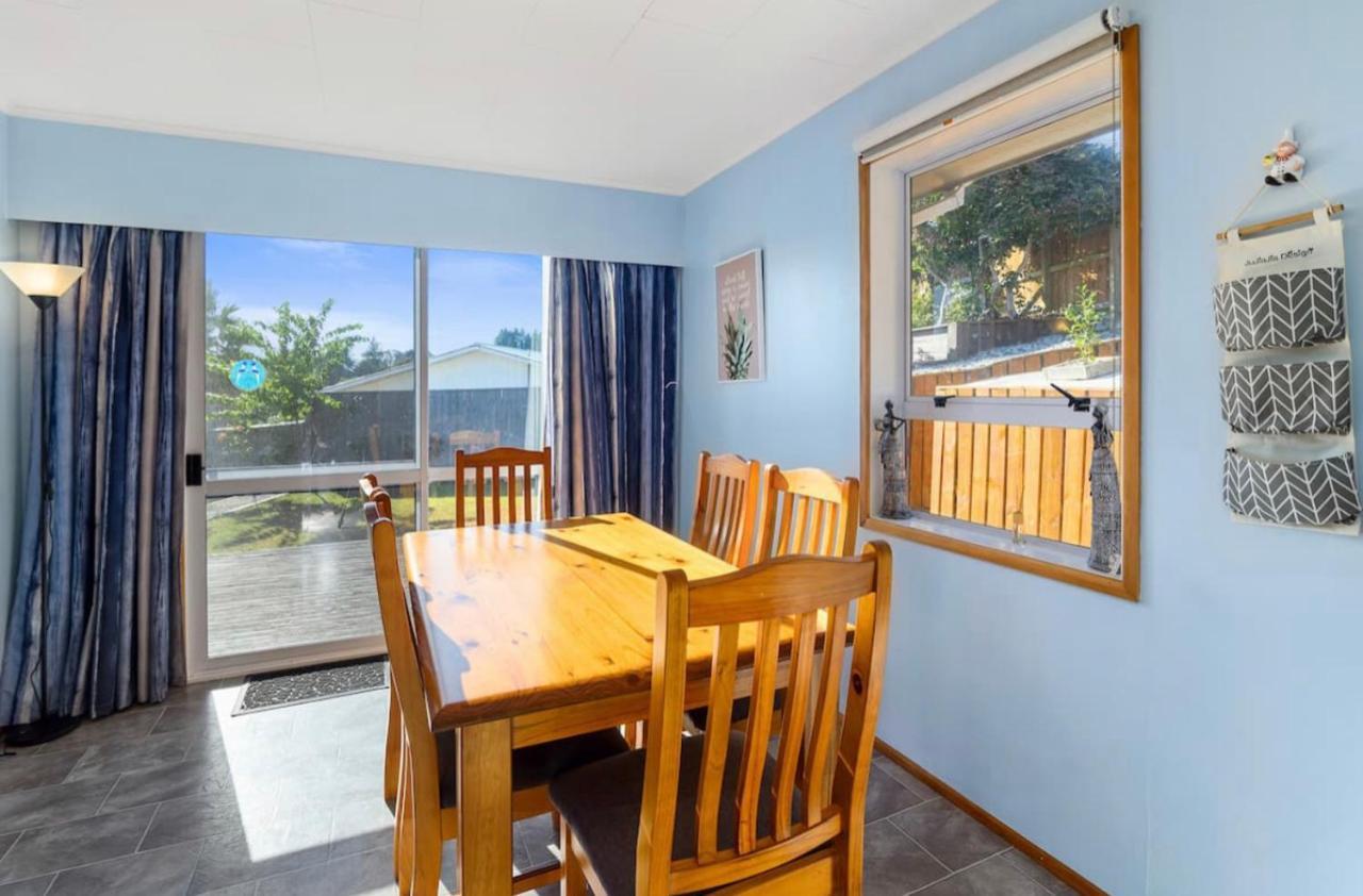 Spacious Utuhina Holiday House Rotorua Exterior photo